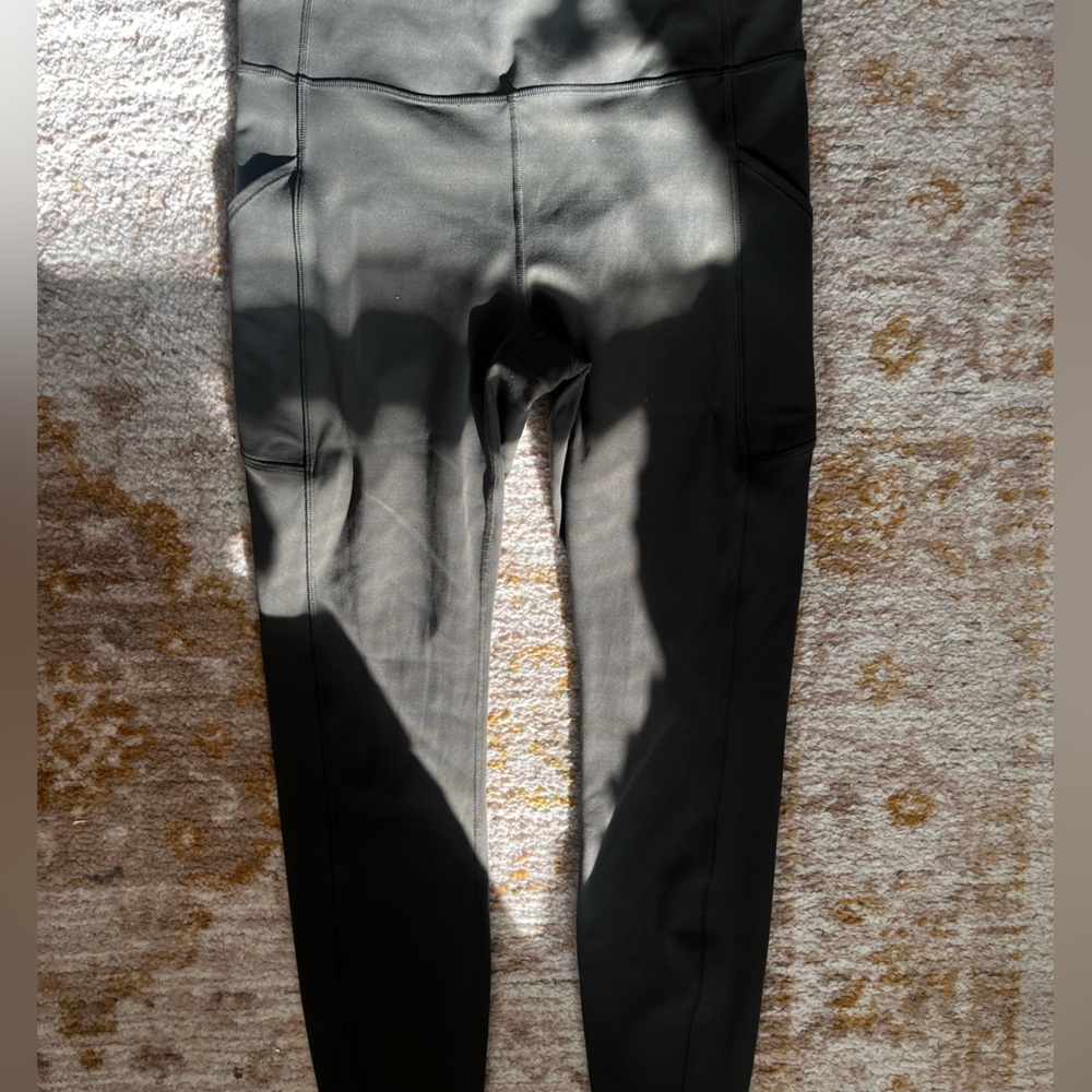 Lululemon Army Green Invigorate leggings like new
